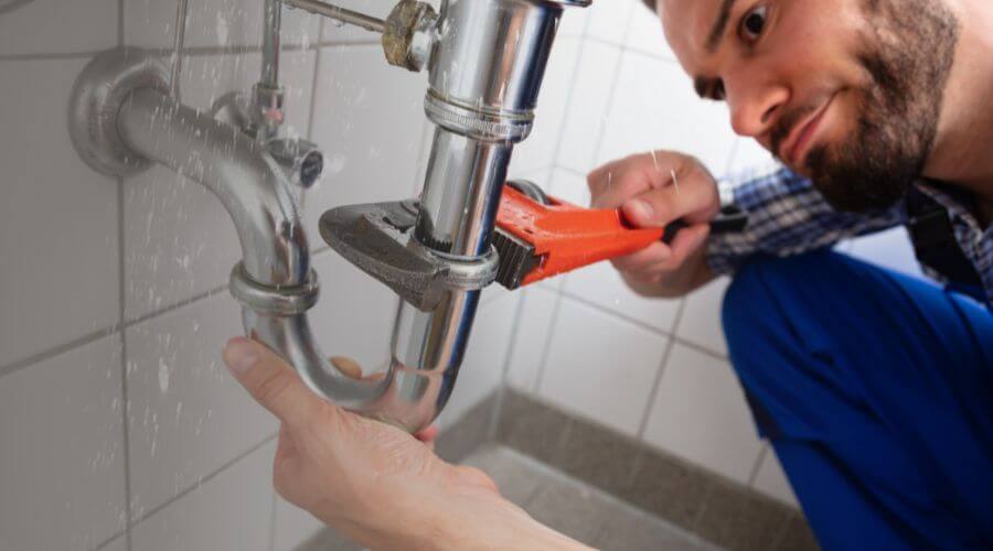 Professional water heater repair in Yoakum, TX